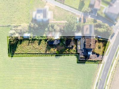 Rustig gelegen renovatieproject in Oostkamp