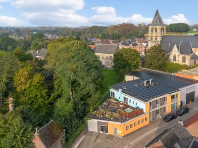 Uitzonderlijke loft met commercieel gelijkvloers