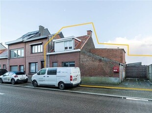 Goed gelegen woning met groot terras en garage