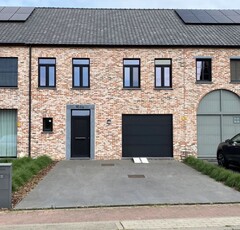 Recente, energiezuinige woning met 3 slaapkamers