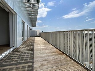 Rue de Geneve - 3 bedroom penthouse with Large Terrace (pan