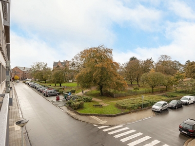 APPARTEMENT MET 3 SLAAPKAMERS OP GUNSTIGE LOCATIE