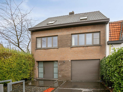 Zeer ruime en energiezuinige woning met grote, zonnige tuin