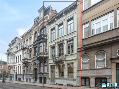 Prachtig gerenoveerde herenwoning nabij centrum Antwerpen me