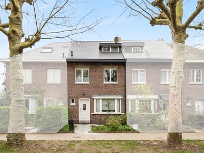 Uitstekend gelegen woning met 3 slaapkamers op Linkeroever