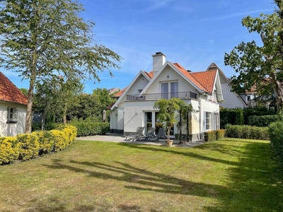 Alleenstaande gemeubileerde villa in het Zoute!