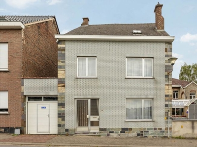 Charmante Halfopen Bebouwing 3 slaapkamers, garage en tuin