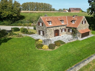 Charmante maison de campagne sur ±2,8 hectares