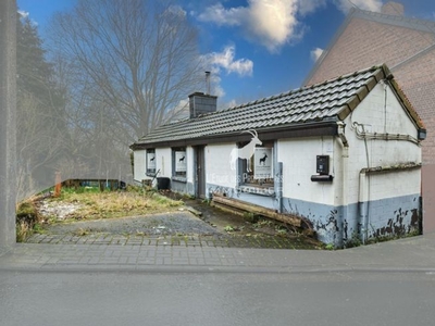 Gelijkvloers huis te koop in Roux