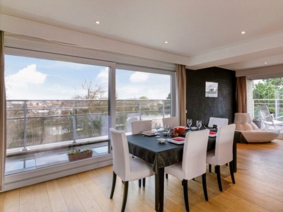 Unieke penthouse met uitzicht op het park van Zaventem