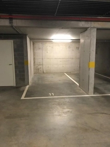 Ondergrondse parkeerplaats n° 11 in het centrum van Wolvert