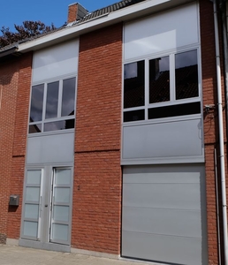 VERZORGDE MOOIE MODERNE RIJWONING MET GARAGE NABIJ SCHELDE