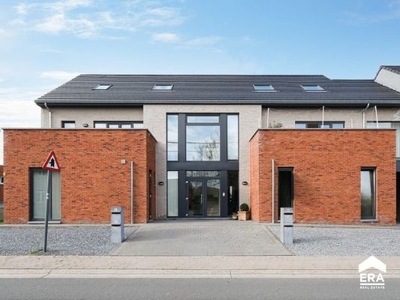 Ruime, energiezuinige duplex met 3 slpks in Borgloon.