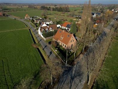 Villa met groot woonvolume (297m2) met magnifiek open zicht.