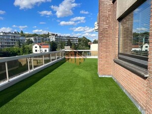 1,2 km Franse middelbare school-penthouse 2 slaapkamers-1 bu