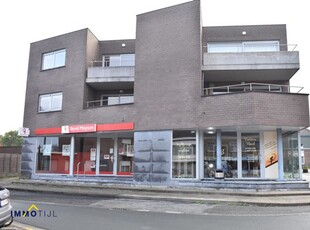 Centraal gelegen 2 slaapkamer appartement met garage te Mere