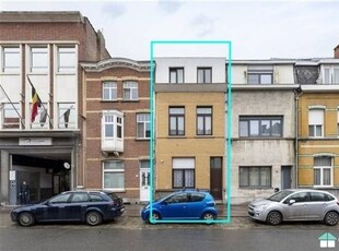 Charmante Rijwoning met 6 Slaapkamers