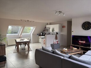 ERPE-MERE - Ruim en lichtrijk appartement