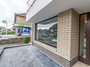 Gelijkvloers appartement met 2 slaapkamers, dubbele garage