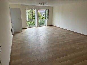 Gerenoveerd 3-slaapkamer appartement