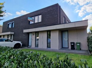 INSTAPKLARE HALFOPEN BEBOUWING MET DRIE SLAAPKAMERS - DRE...