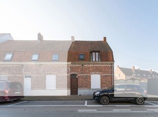 Te renoveren woning in het centrum van Meulebeke