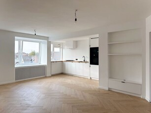 Volledig gerenoveerd 2-slaapkamerappartement