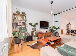 Zeer mooi 2-slaapkamer appartement in een rustige straat