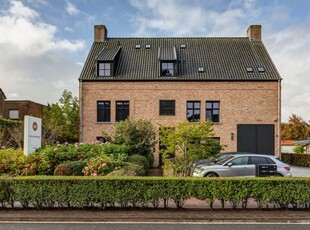 Duplex penthouse met 2 ondergrondse parkeerplaatsen