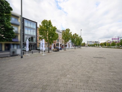 Goed gelegen gebouw met 2 appartementen en handelspand