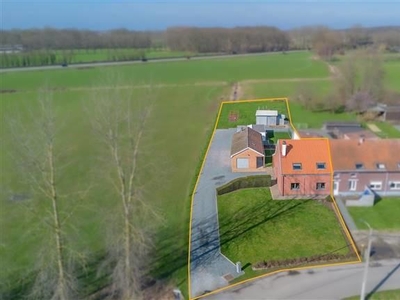 Instapklare woning met 3 slaapkamers op 1818 m²!