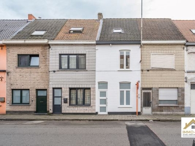 Volledig gerenoveerde woning met 4 slaapkamers