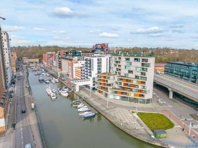 Prachtig instapklaar appartement aan de Vaartkom met groot Z