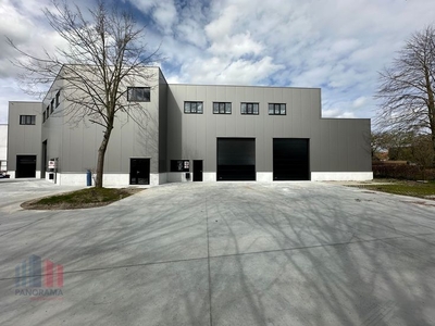 1.034 m² KMO-unit te koop langs Kortrijkseweg