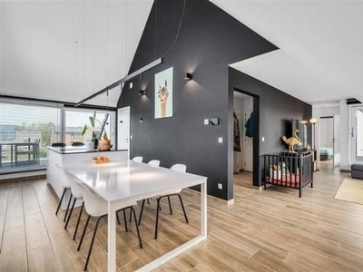 Sint-Niklaas - Luxe penthouse appartement met dubbele garage