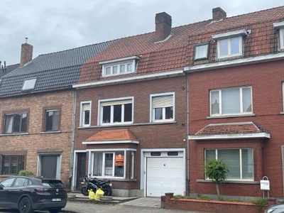 Sint Andries: te vernieuwen grote woonst met garage