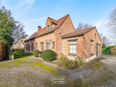 charmante woning met perceel bouwgrond