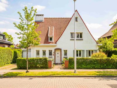 IN OPTIE! Elsdonkwijk: Charmante villa met aangename tuin