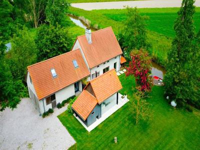 Exclusieve recente villa op uitzonderlijke locatie