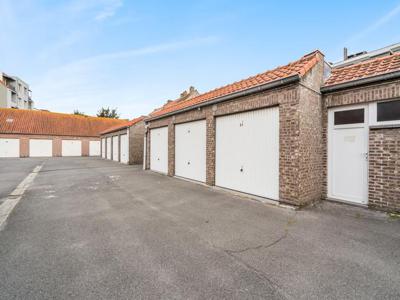 Garagebox met automatische poort