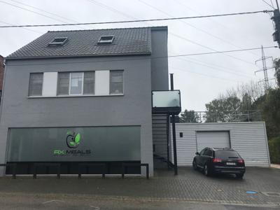 Handelspand 220 m2 met luxe Duplex 175M2