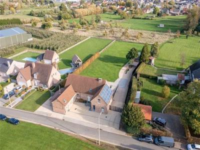 Prachtige villa op riant perceel in het gezellige Wellen