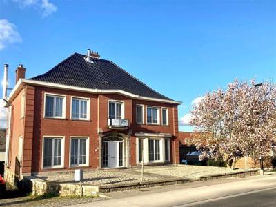 Royaal wonen in de Vlaamse Ardennen: villa met 4+ slpk, maga