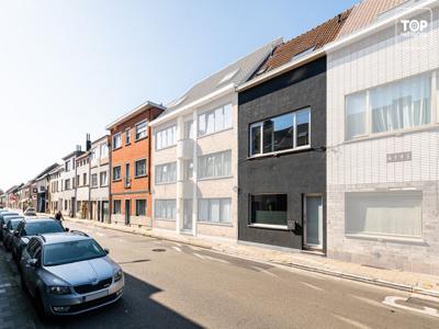 Totaal gerenoveerde, energiezuinige woning met 3 slaapkam...