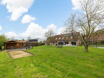 Villa te koop aan de voet van de Koppenberg!