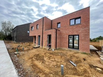 Prachtig gelegen nieuwbouwwoning met tuin en 3 slaapkamers