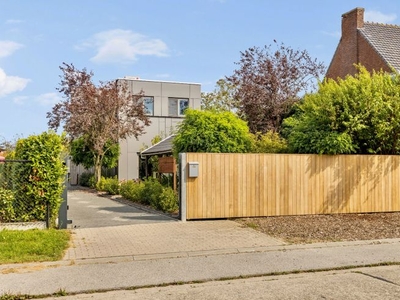 Prachtige, energiezuinige villa aan de stadsrand te Lokeren