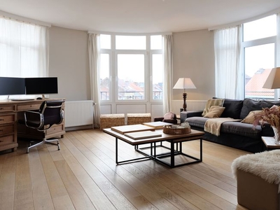 Zeer lichtrijk appartement te koop