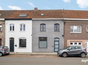 Instapklare woning met 4 slaapkamers, 2 badkamers en tuin i