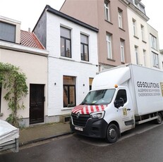 Charmante woning met groen tuintje